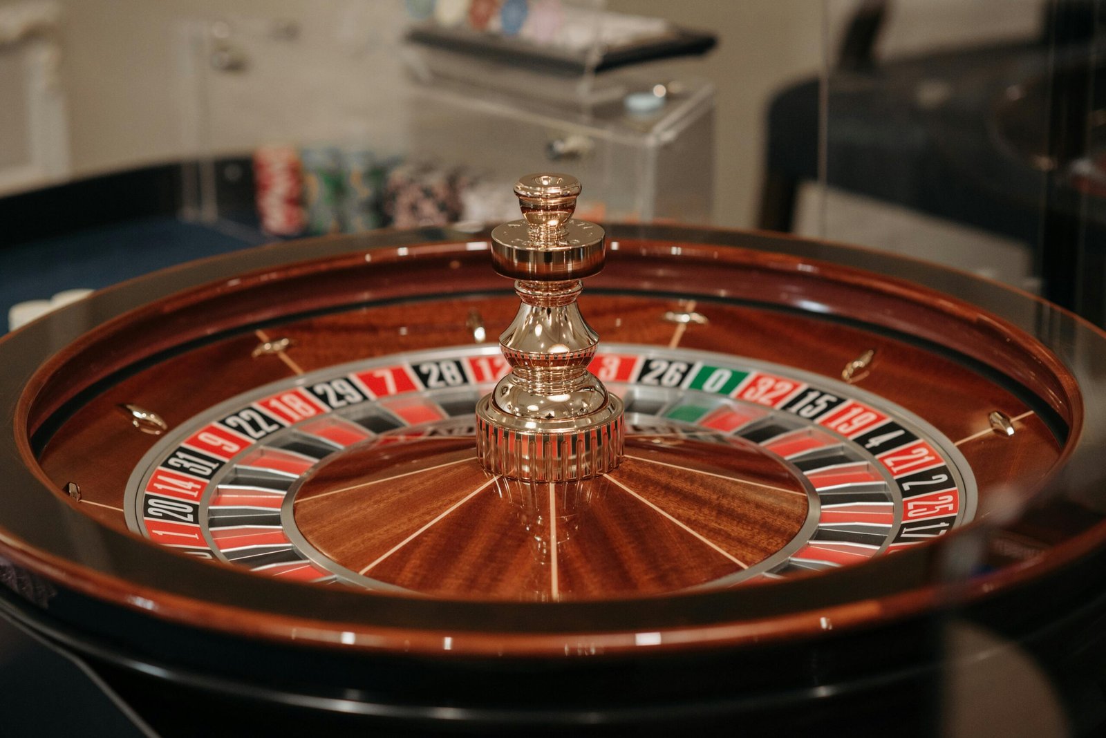 King Johnnie Casino Australia Review: Noir Theme Fast Cashouts
